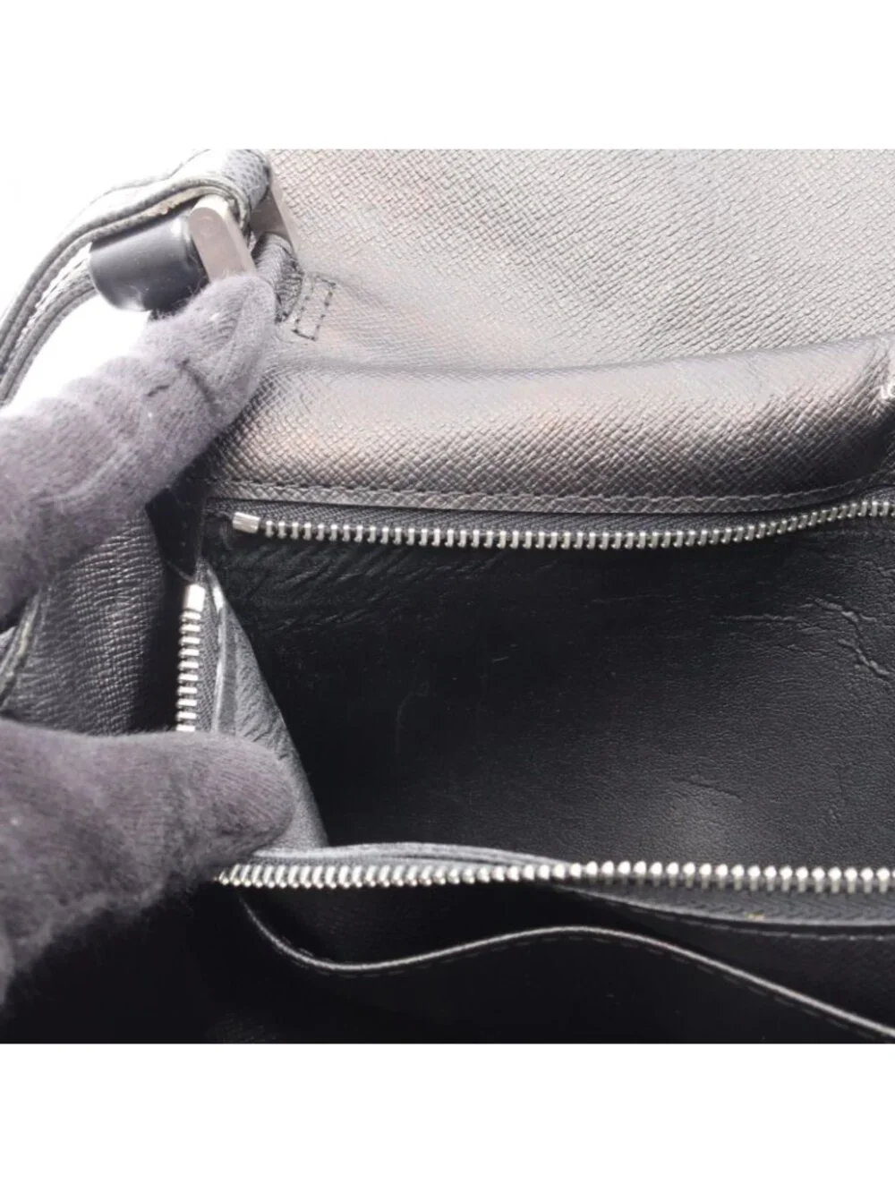 Louis Vuitton Clutch Selenga Taiga Ardoise Black Leather
